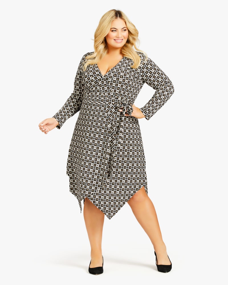 Plus size model wearing  by Avenue | Dia&Co | dia_product_style_image_id:181942